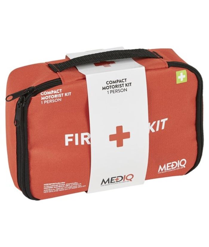 ESSENTIAL COMPACT MOTORIST FIRST AID KIT IN SOFT PACK