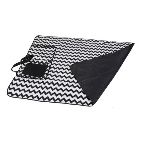 POOB-oasis-chevron-picnic-blanket-black-open